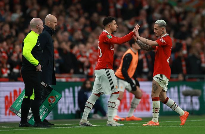 שחקן מנצ'סטר יונייטד ג'יידון סאנצ'ו מחליף את אנטוני