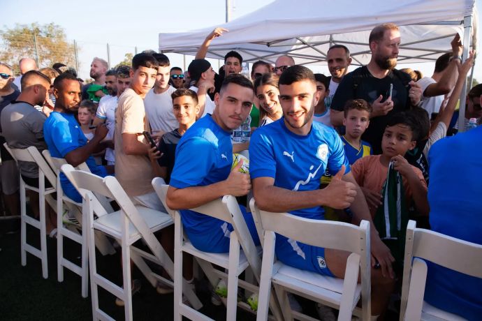 ליאל עבדה לצד אוסקר גלוך נבחרת ישראל