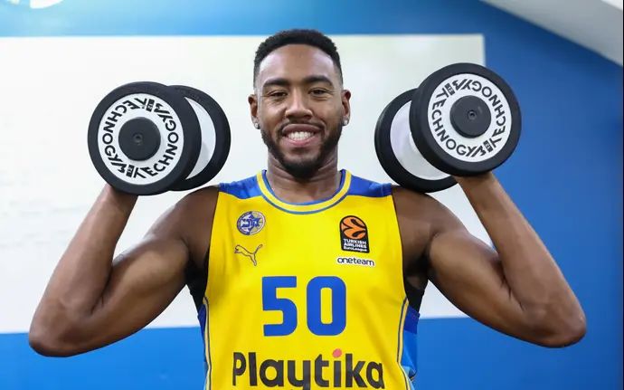 בונזי קולסון, מכבי תל אביב