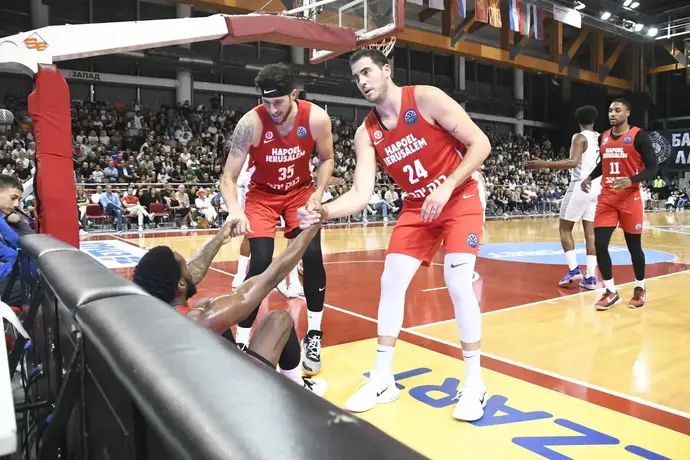 עוז בלייזר, זאק הנקינס, שחקני הפועל ירושלים