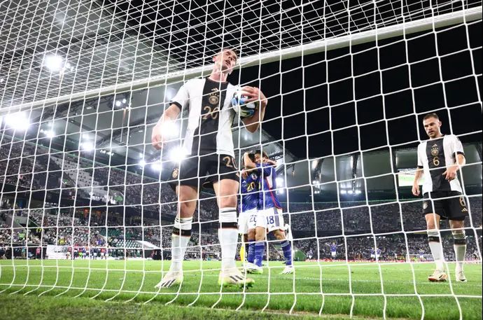 רובין גוזנס שחקן נבחרת גרמניה מאוכזב