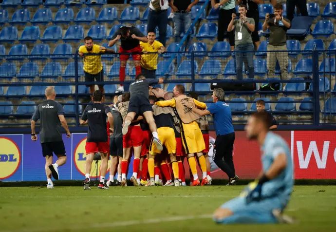 שחקני נבחרת מונטנגרו חוגגים