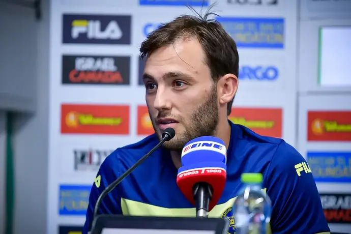 שחקן מכבי תל אביב יוריס ואן אובריים