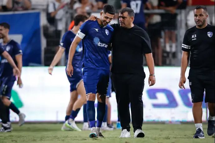 מאמן עירוני קרית שמונה שי ברדה עם עאיד חבשי