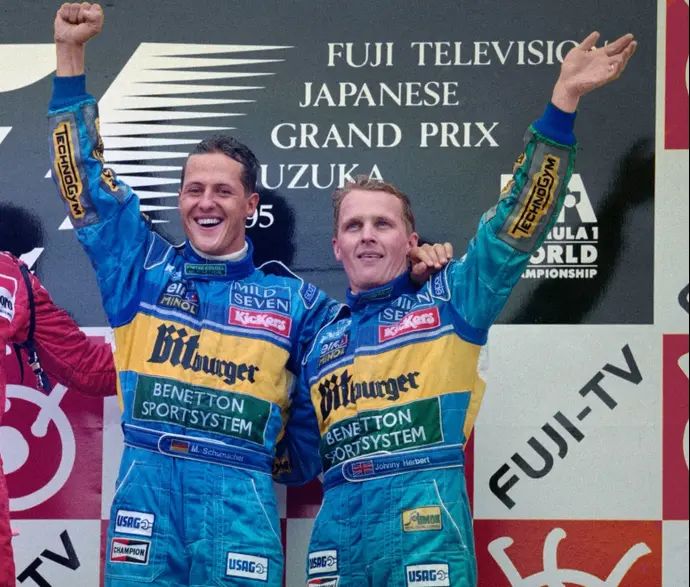 ג'וני הרברט עם מיכאל שומאכר, נהגי קבוצת בנטון, פורמולה 1, אוקטובר 1995