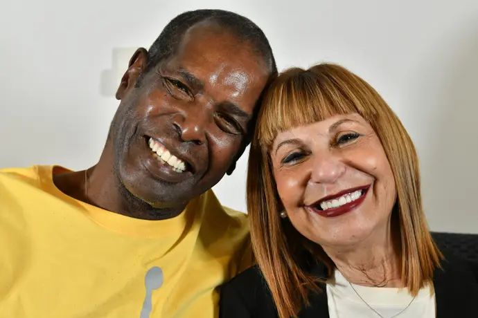 אולסי פרי אהובה אקרון