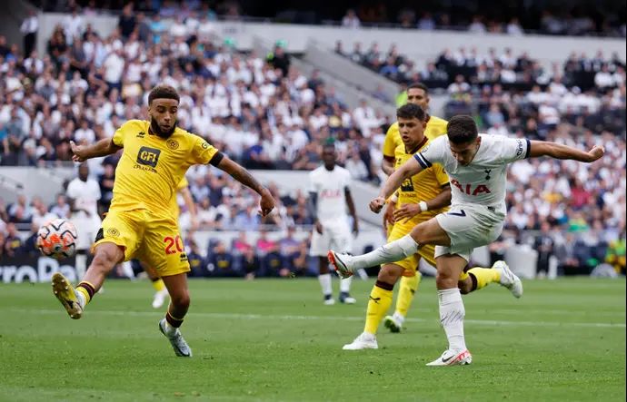 מנור סולומון, קשר טוטנהאם