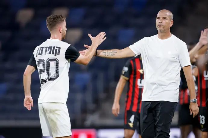 מאמן מ.ס. אשדוד אלי לוי עם דויד קופרמן