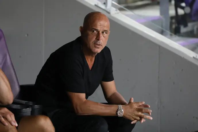 יוסי אבוקסיס מאמן בית"ר ירושלים