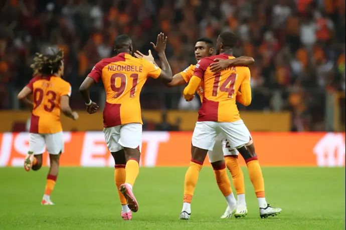 טטה, גלאטסראיי