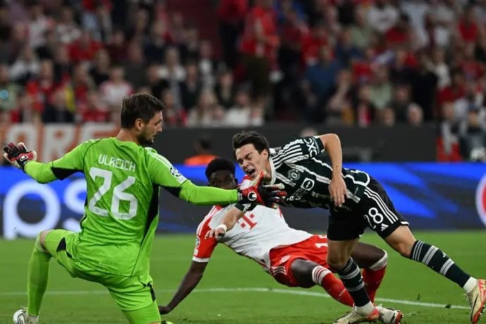 סוון אולרייך, שוער באיירן מינכן מול מנצ'סטר יונייטד