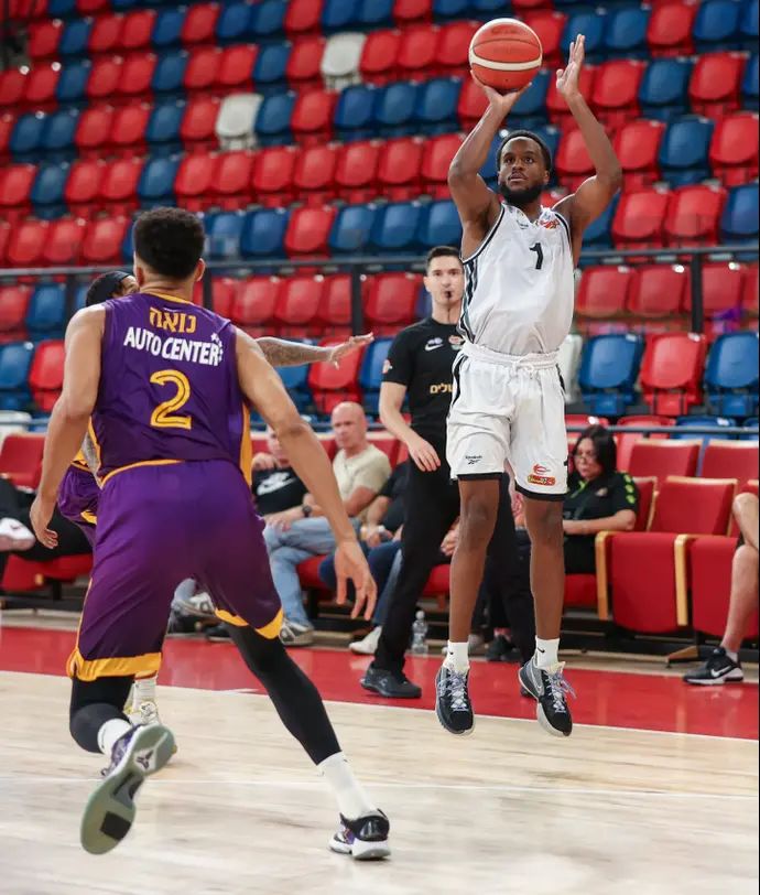 שחקן הפועל עפולה קייסי שפרד