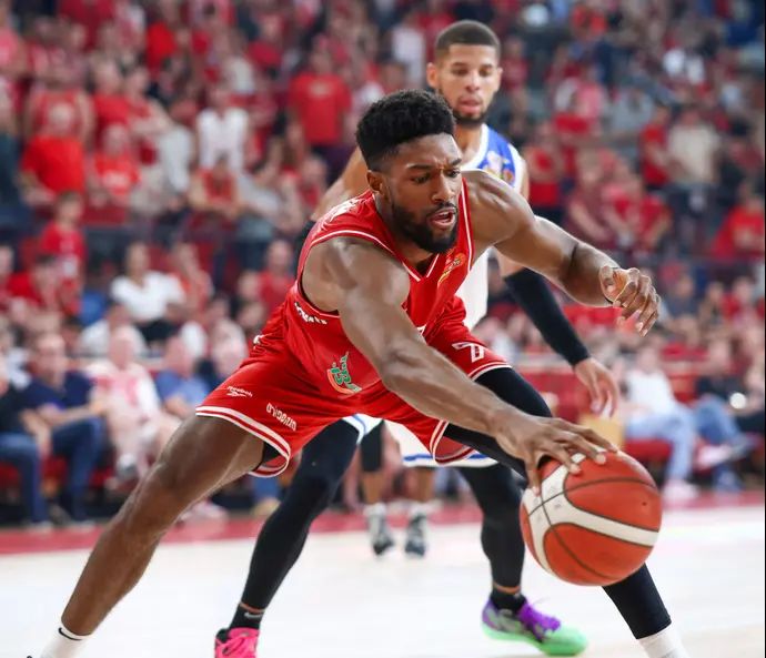 קייל אלכסנדר, שחקן הפועל תל אביב