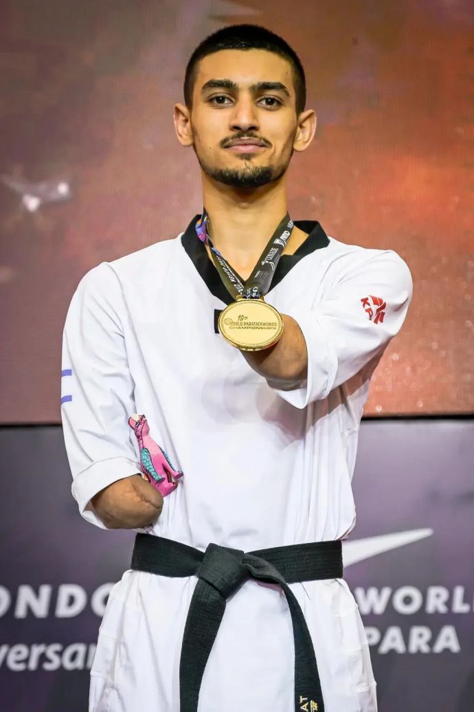 אסף יסעור עם מדליית זהב, אליפות העולם בטאקוונדו פראלימפי