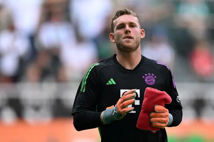 שוער באיירן מינכן, דניאל פרץ