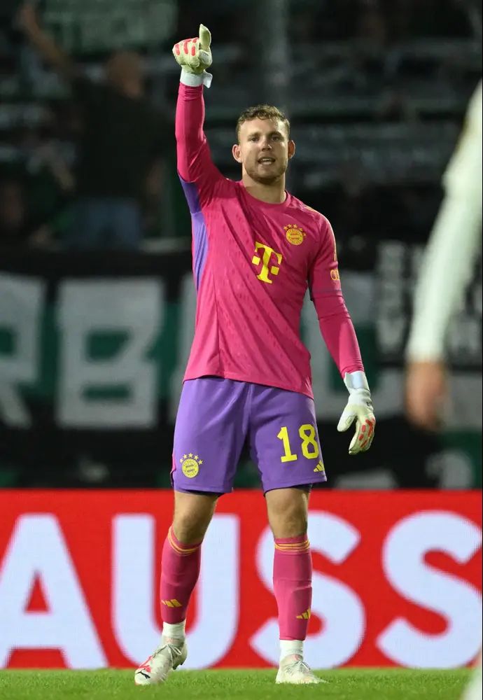 שוער באיירן מינכן דניאל פרץ