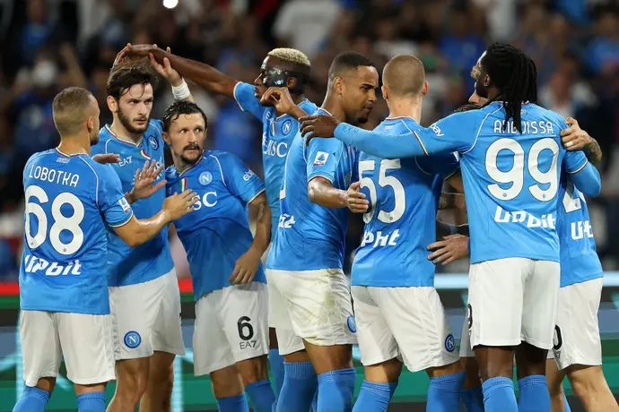 שחקני נאפולי חוגגים, ויקטור אוסימן במרכז