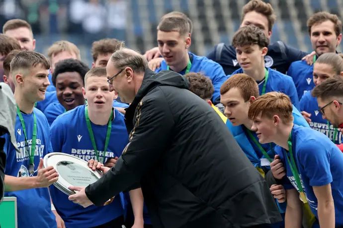 קבוצת נערים של ארמיניה בילפלד