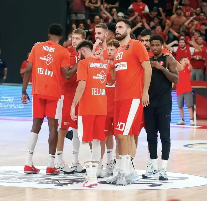 שחקני הפועל תל אביב כדורסל
