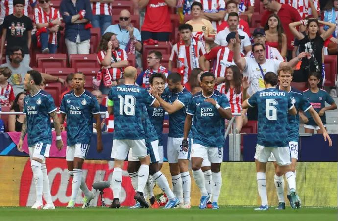 שחקני פיינורד חוגגים