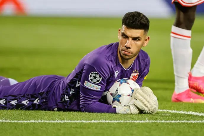 עומרי גלזר, שוער הכוכב  האדום בלגרד