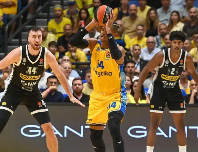 שחקן מכבי תל אביב חסיאל ריברו