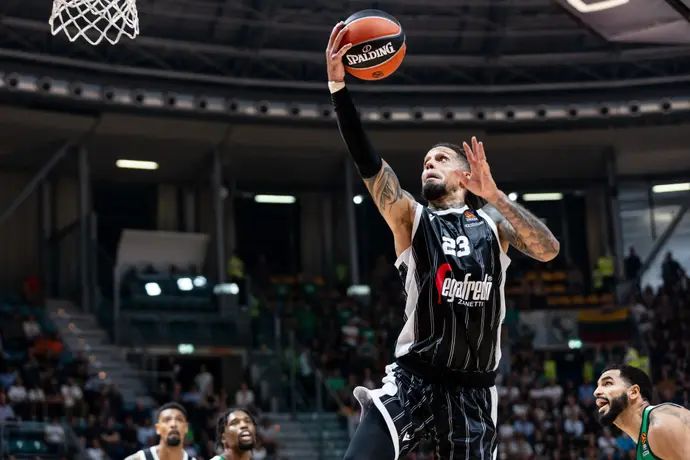 שחקן וירטוס בולוניה דניאל האקט