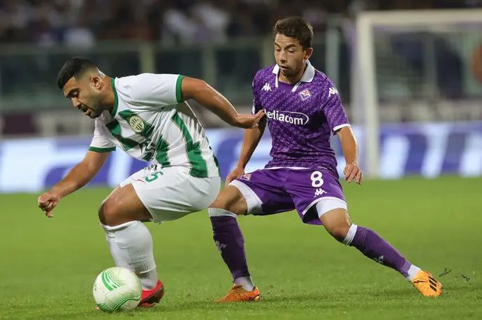 מוחמד אבו פאני פרנצווארוש לצד מקסים לופז פיורנטינה