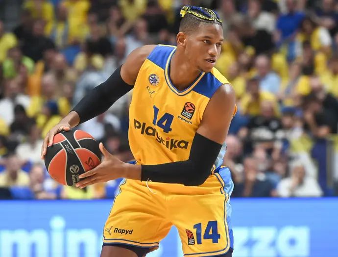 שחקן מכבי תל אביב חסיאל ריברו