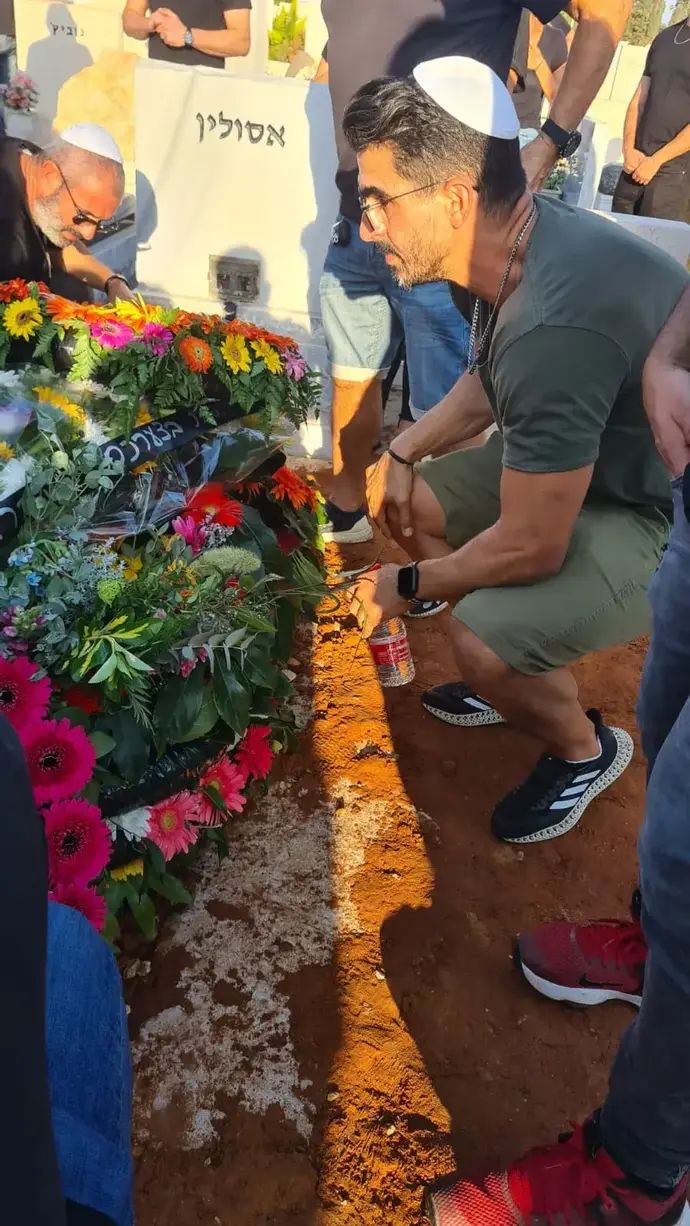 יוגב בן סימון בהלווית ליאור אסולין ז"ל