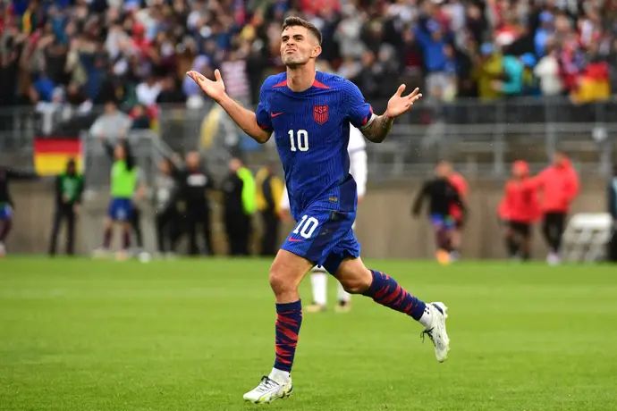 כריסטיאן פוליסיץ' חוגג שער לזכות נבחרת ארצות הברית