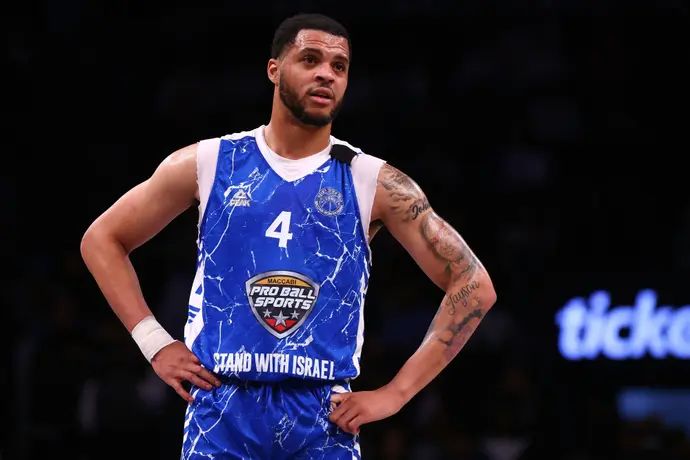 קווינדרי וות'רספון, מכבי רעננה