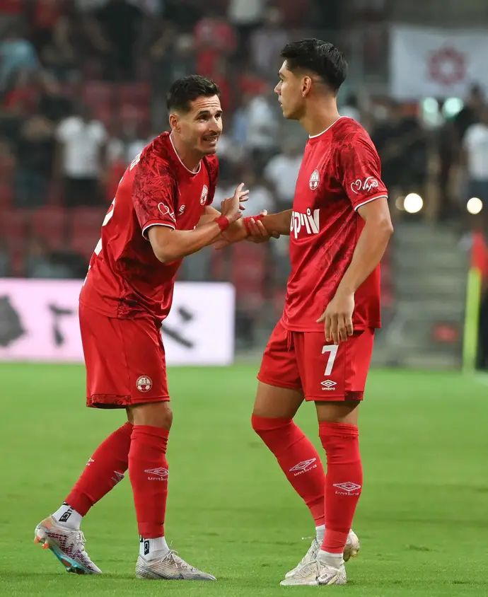 אנטוניו ספר לצד הלדר לופס הפועל באר שבע