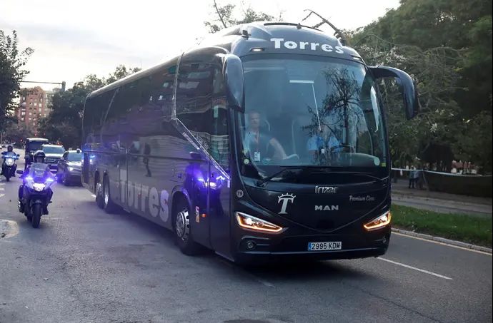 האוטובוס של מכבי תל אביב מאובטח ברחובות ולנסיה