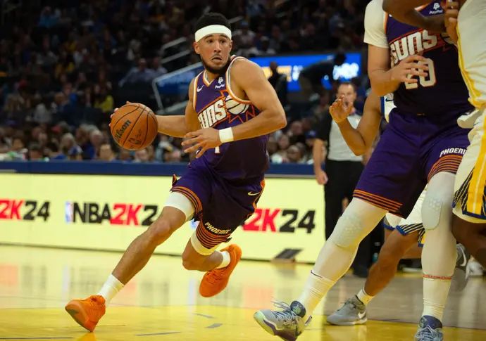 דווין בוקר פיניקס