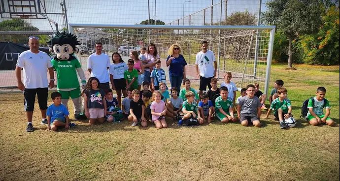 שחקני מכבי חיפה נפגשו עם ילדים ומשפחות אשר פונו מיישובי הגדר בגבול הלבנון