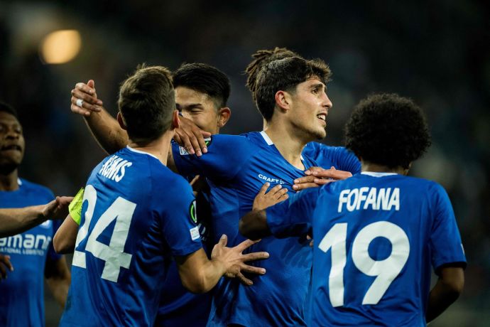 שחקן גנט עומרי גנלדמן חוגג