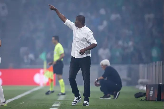 מאמן מכבי חיפה מסאי דגו