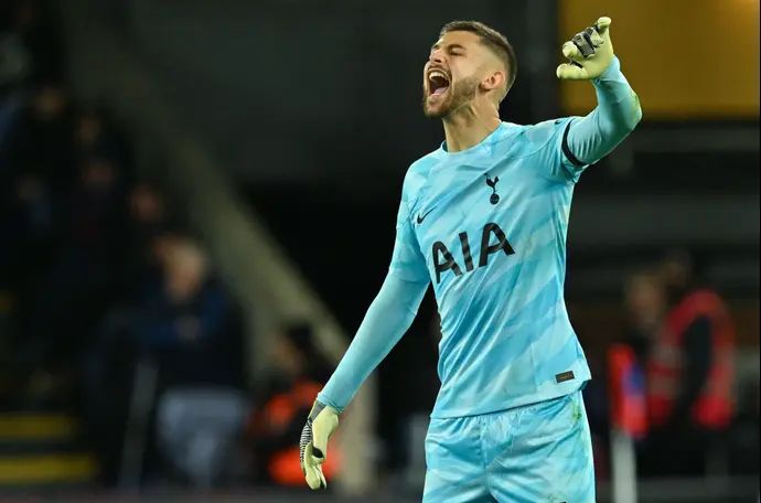 ג'וליאלמו ויקאריו שוער טוטנהאם