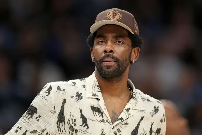 שחקן דאלאס מאבריקס, קיירי אירווינג