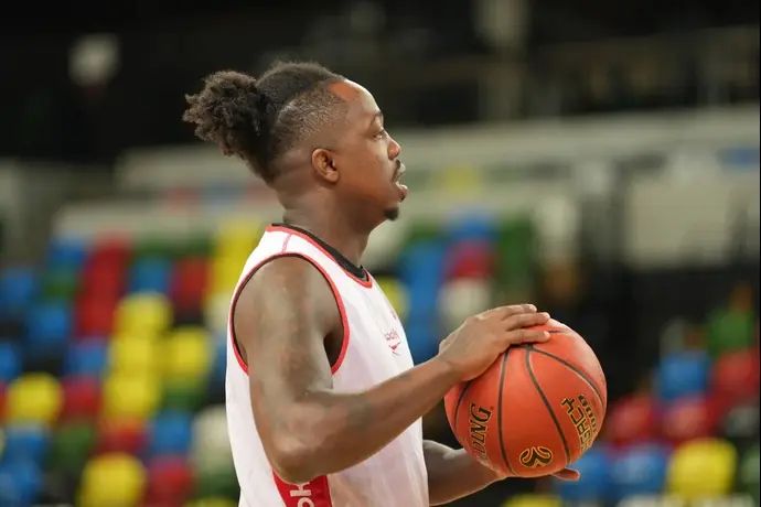 ג'ייקובן בראון, הפועל תל אביב