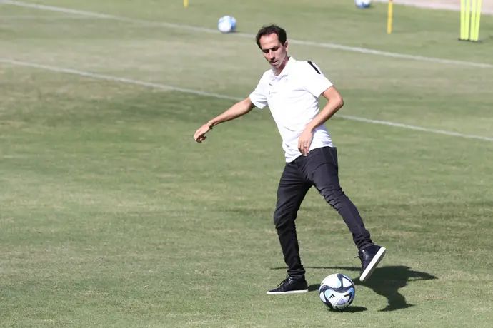 המנהל המקצועי של נבחרת ישראל, יוסי בניון