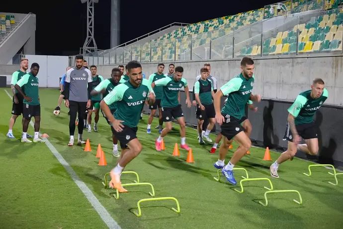 שחקני מכבי חיפה מתאמנים בקפריסין