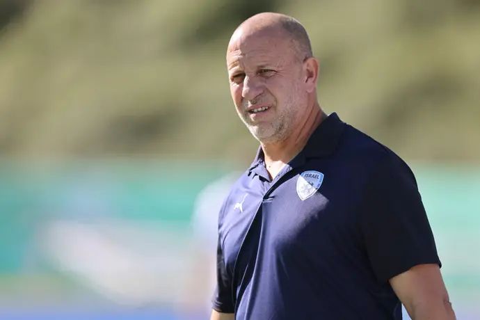 גדי ברומר מאמן נבחרת הנערים