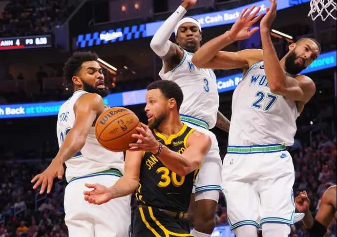 סטפן קרי מול כל ההגנה של מינסוטה