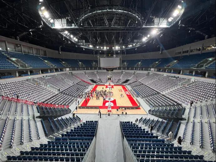 מיצג בארנה למען החטופים