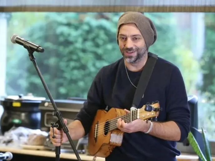 עידן רייכל בהונגריה