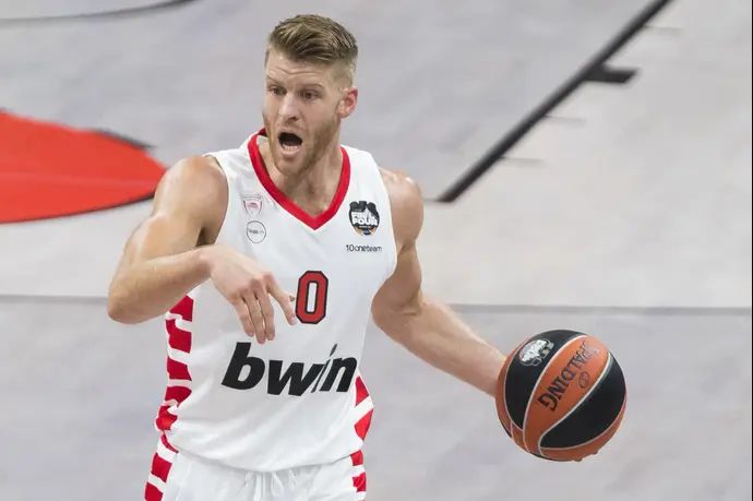 תומאס ווקאפ, שחקן אולימפיאקוס