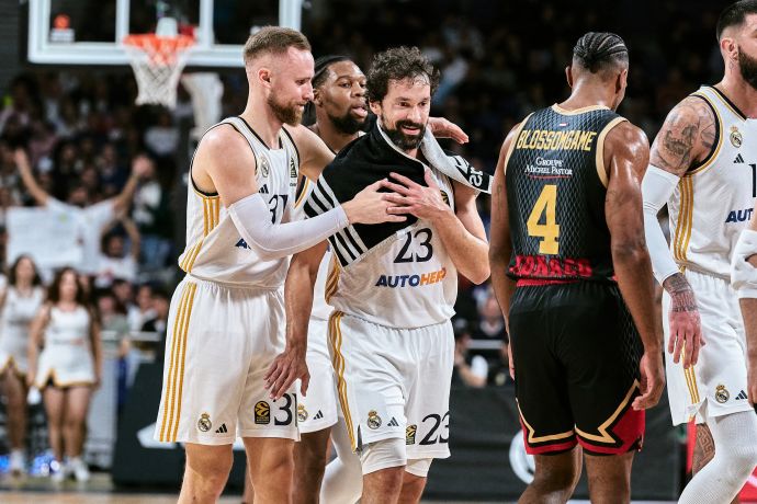 שחקני ריאל מדריד עם סרחיו יוי