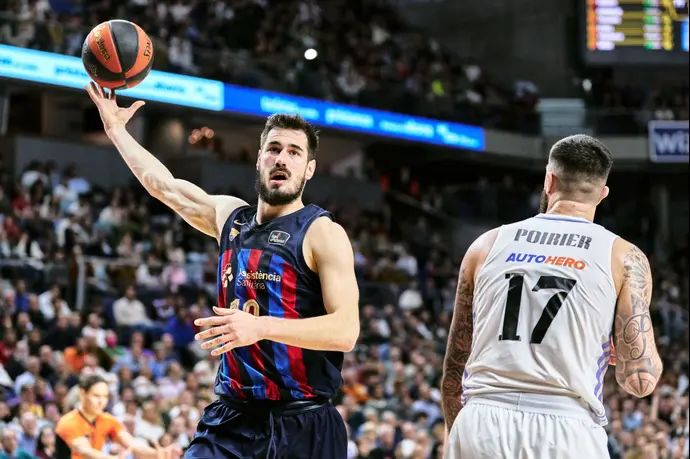 ניקולה קאליניץ', שחקן ברצלונה